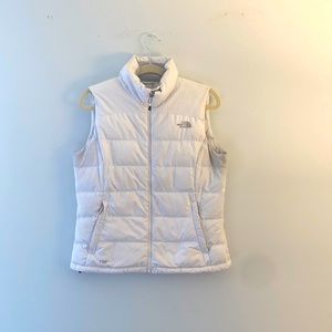 The North Face White Puffer Vest 700